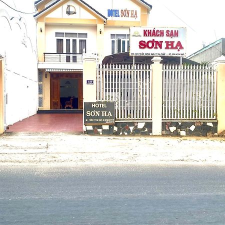 Khach San Son Ha Hotel Kon Tum Bagian luar foto