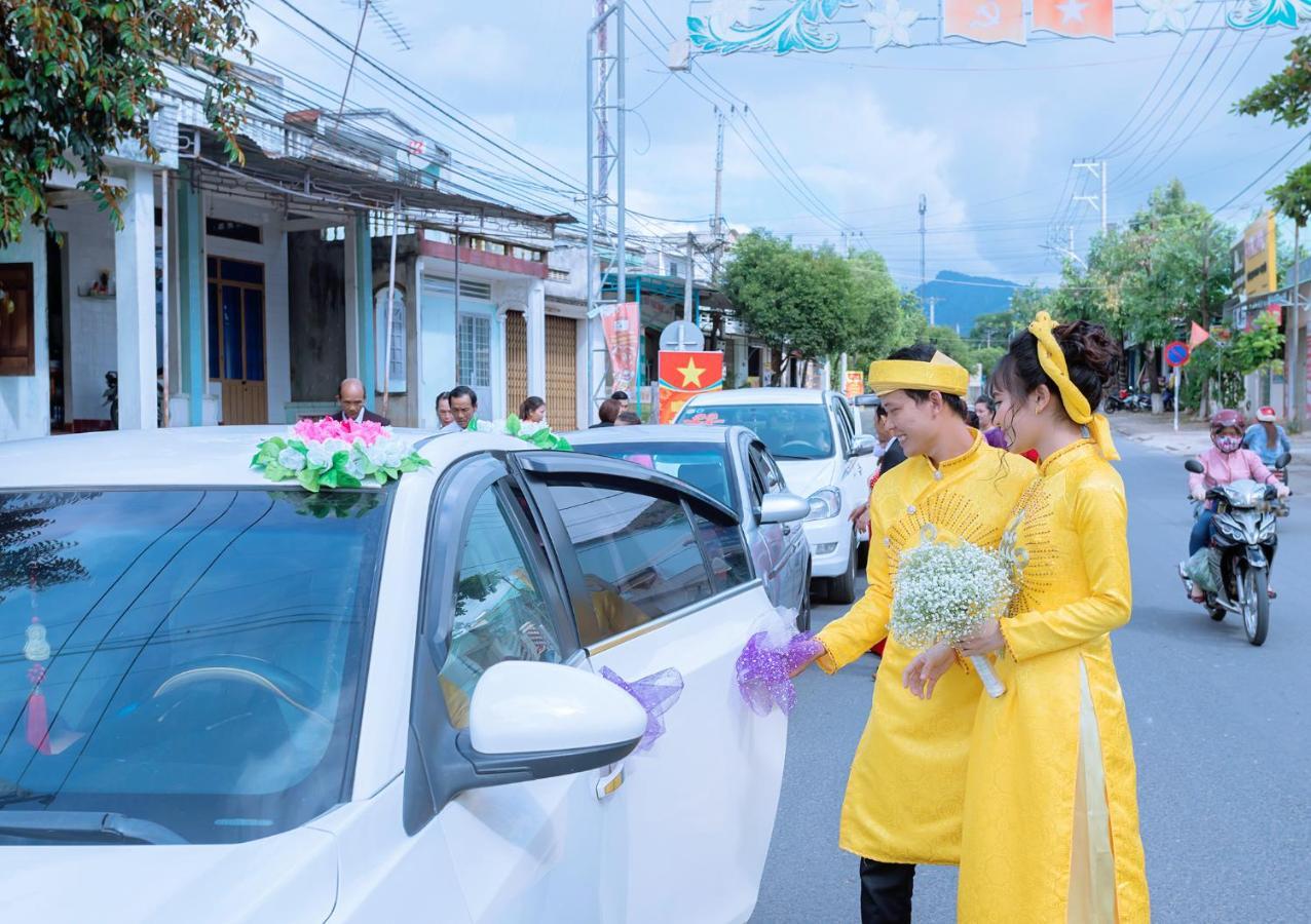Khach San Son Ha Hotel Kon Tum Bagian luar foto