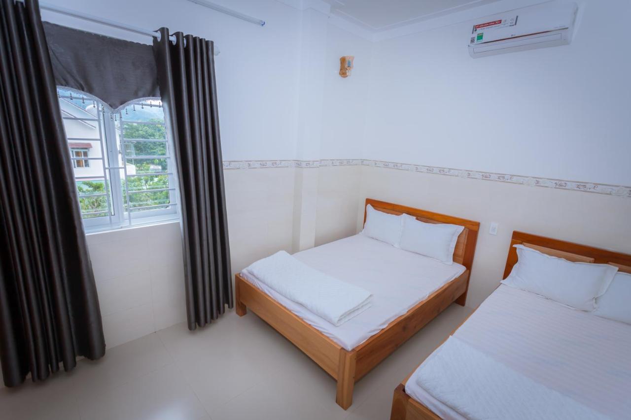 Khach San Son Ha Hotel Kon Tum Bagian luar foto
