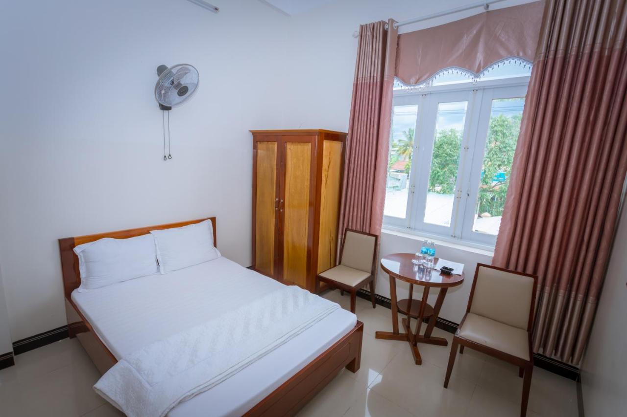 Khach San Son Ha Hotel Kon Tum Bagian luar foto