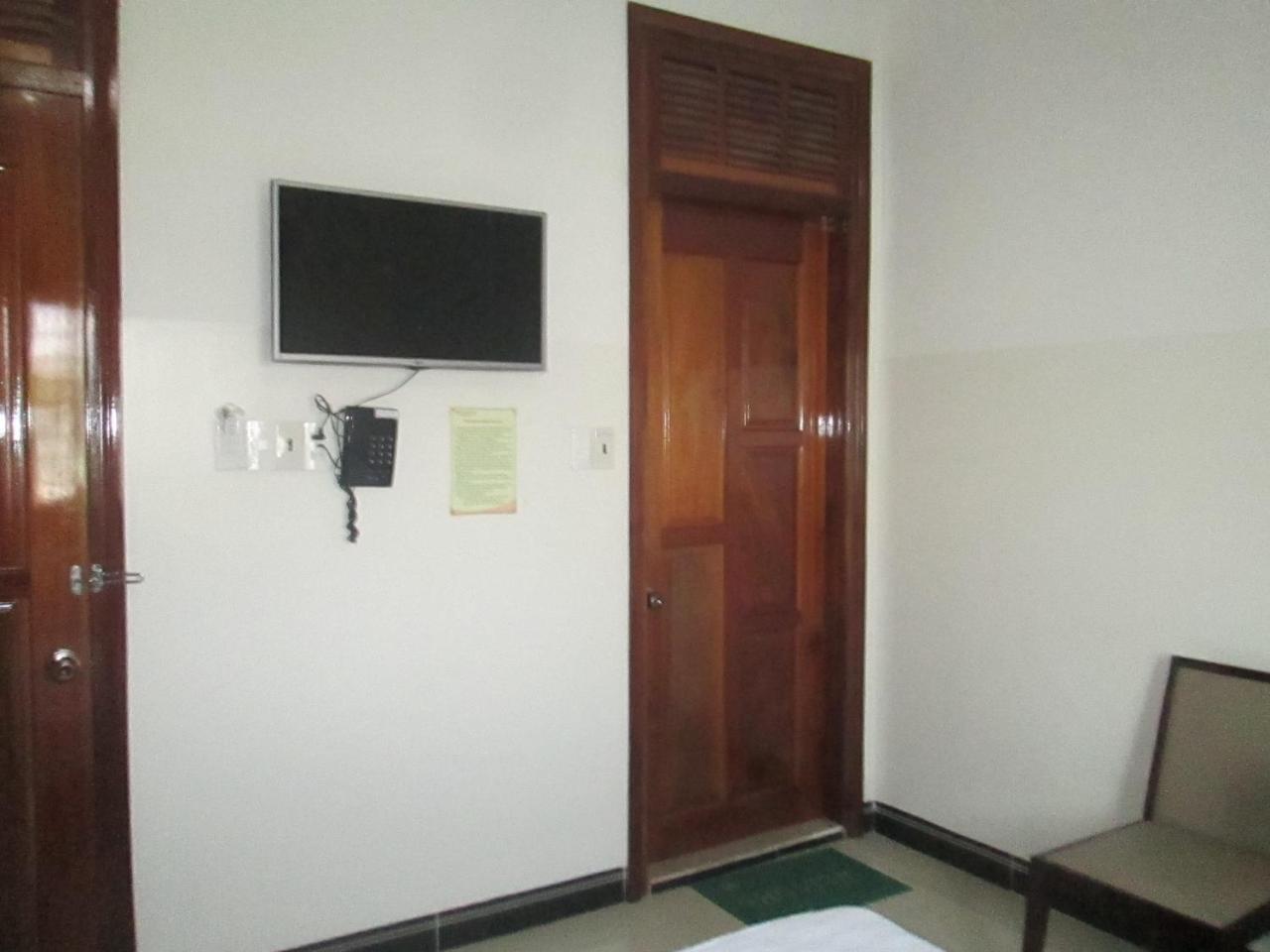 Khach San Son Ha Hotel Kon Tum Bagian luar foto
